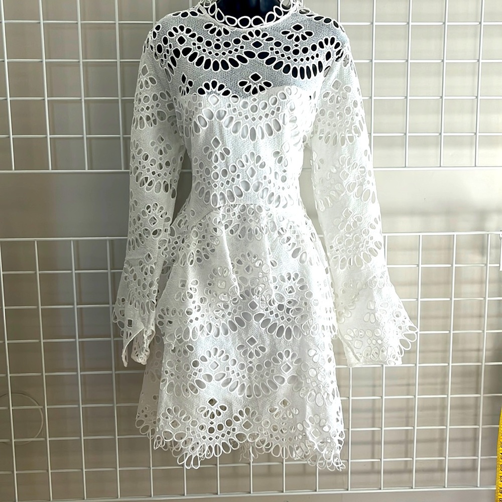 Beulah White eyelet lace dress - Picture 2 of 8
